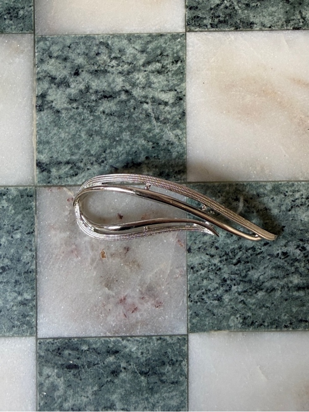 Vintage Sarah Coventry Silver Tone Wave Ribbon Brooch